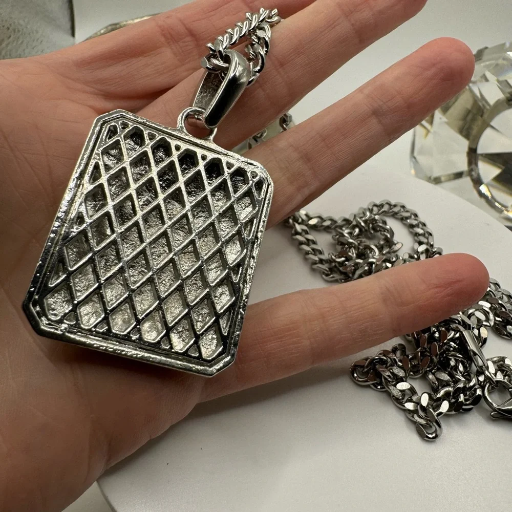 Stainless Steel Thick Chain and Crystal Encrusted‎ Pendant NEW